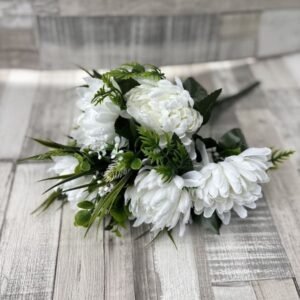 Gömbfejű krizantém csokor kiegészítővel 38 cm